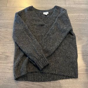 H&M V neck sweater